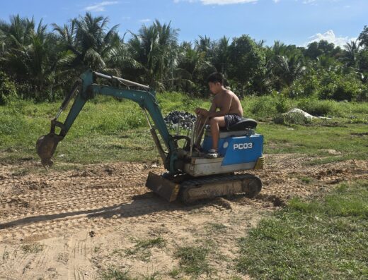 MINI EXCAVATOR 1T